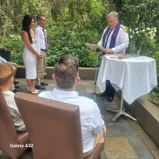Wedding ceremony by Dr. Gerrit Rademeyer in Eshowe